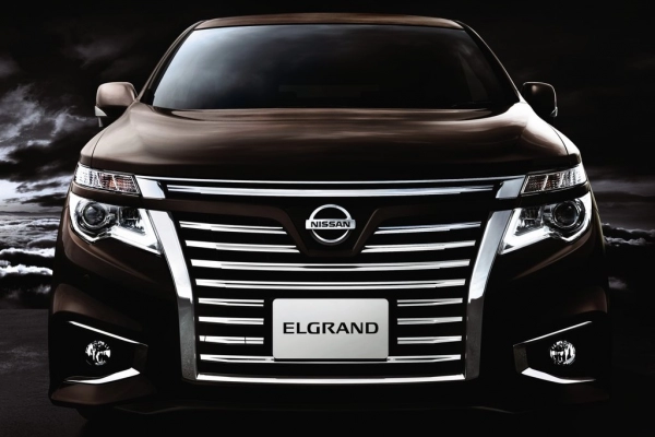 Nissan Elgrand 2.5 250 Highway Star S Jet Black Urban Chrome (01.2020 - 09.2020)