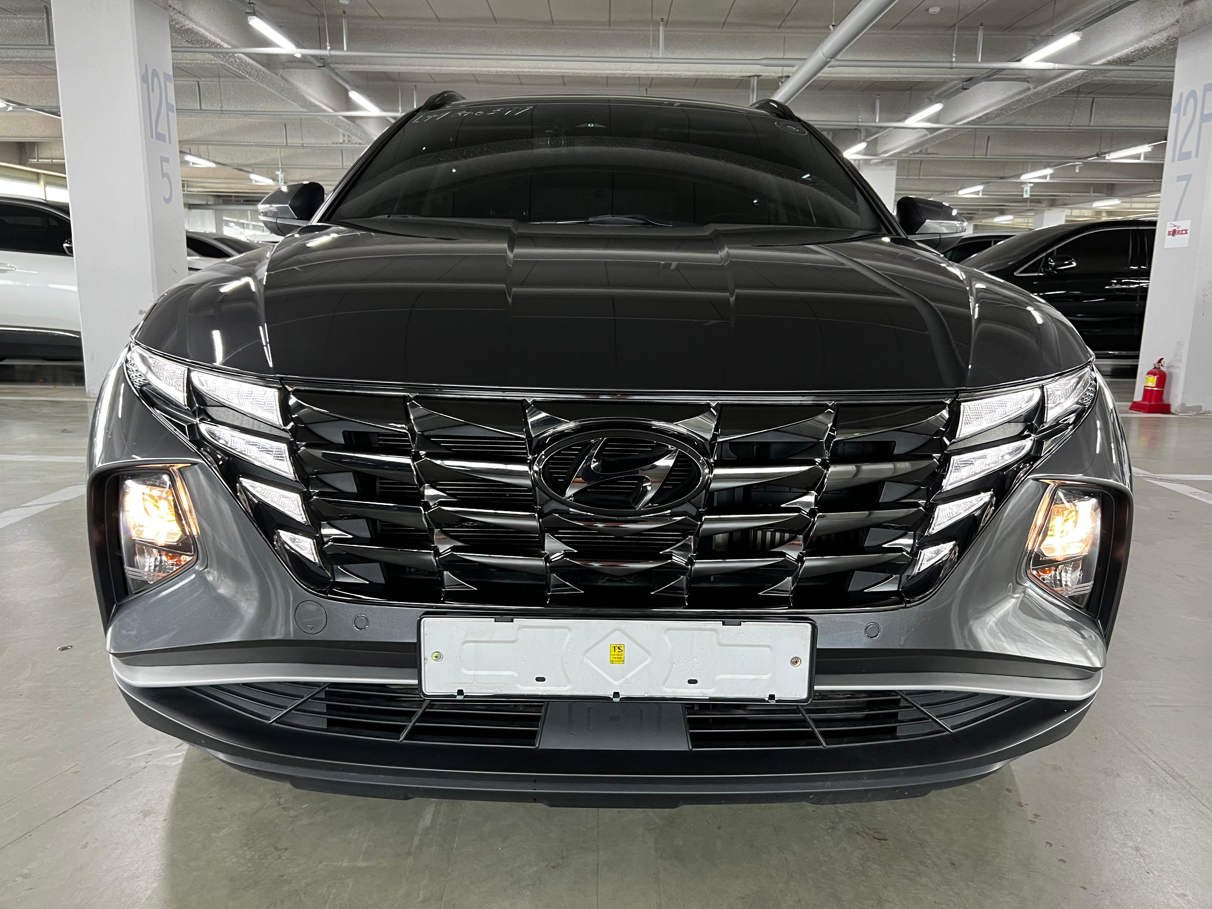 Hyundai Tucson 2WD Premium, 2021 год, дизель 2,0, пробег 66418 км. Ориентировочная стоимость автомобиля в Москве с учетом таможенной пошлины и пр. платежей 2 880 000 руб.