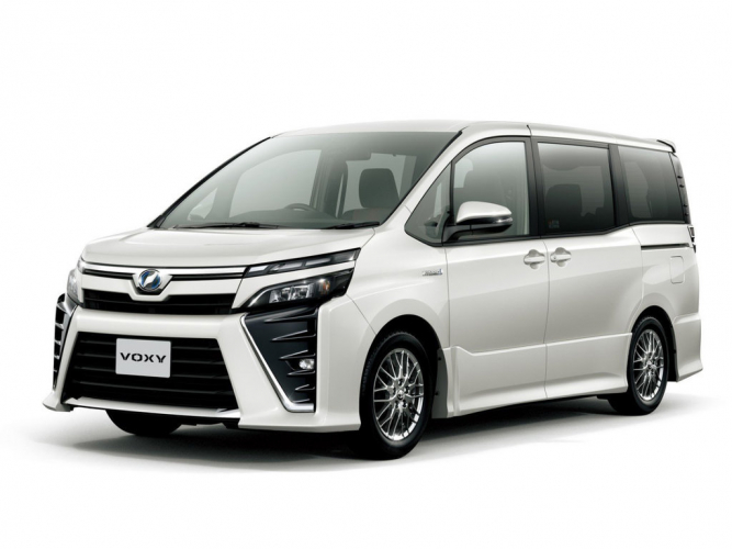 Toyota Voxy рестайлинг 2017, минивэн, 3 поколение, R80 (07.2017 - 12.2021)