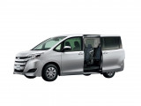 Toyota Noah рестайлинг 2017, минивэн, 3 поколение, R80 (07.2017 - 12.2021) 14