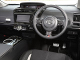 Toyota Prius Alpha рестайлинг 2014, минивэн, 1 поколение, XW40 (11.2014 - 03.2021) 9